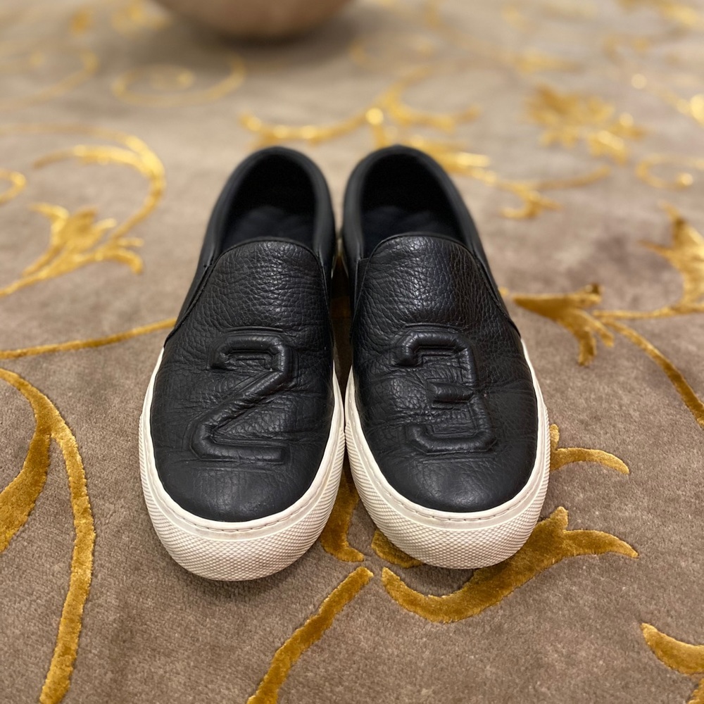 Joshua sanders Italian made slip on.